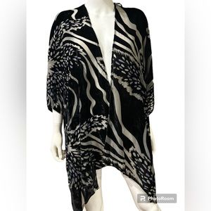 WOVEN HEART OPEN FRONT, FLOCKED VELVET KIMONO, BLACK/BLUE/LIGHT GRAY. ONE SIZE